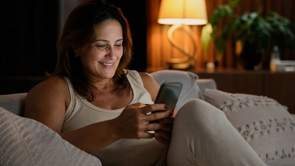 Cliente recebendo resposta automática natural no WhatsApp
